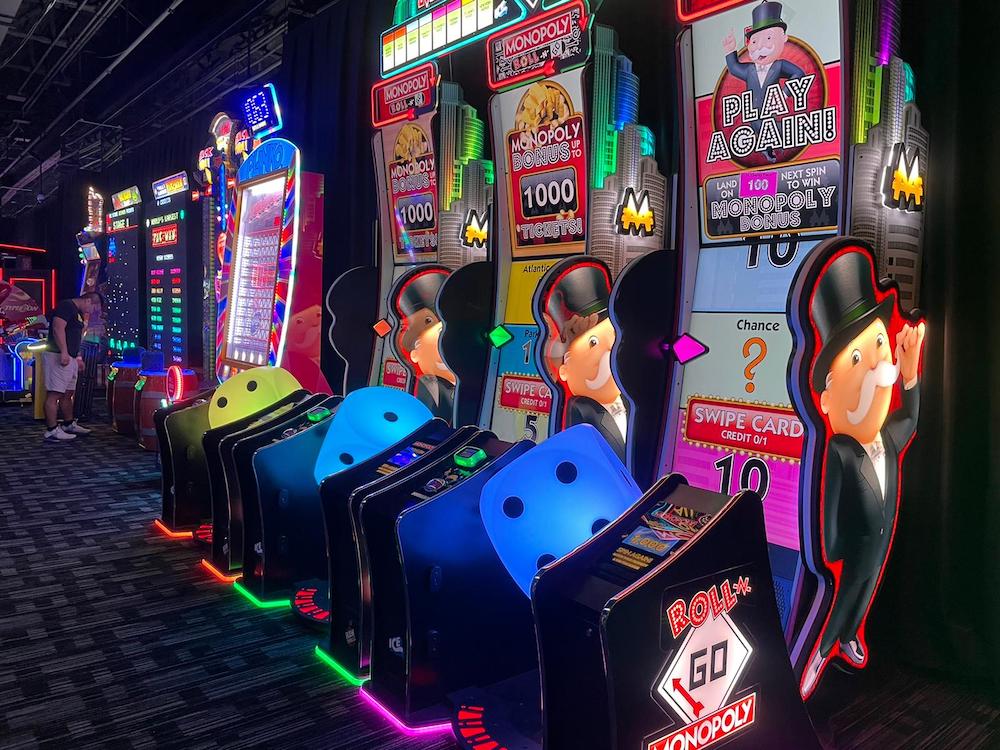 Dave And Busters Arcade Opening In Downtown Brooklyn Brooklyn Bridge