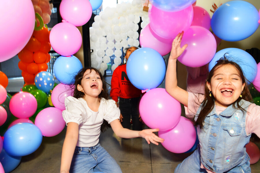 BALLOONTOPIA Balloon Pop-Up Experience & Immersive Balloon Playground ...